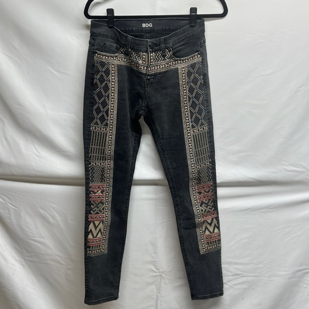 Urban Outfitters BDG Twig Mid Rise Embroidered Gray-Black Skinny Ankle Jeans 26W